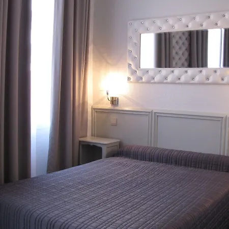 فندق De France 3*