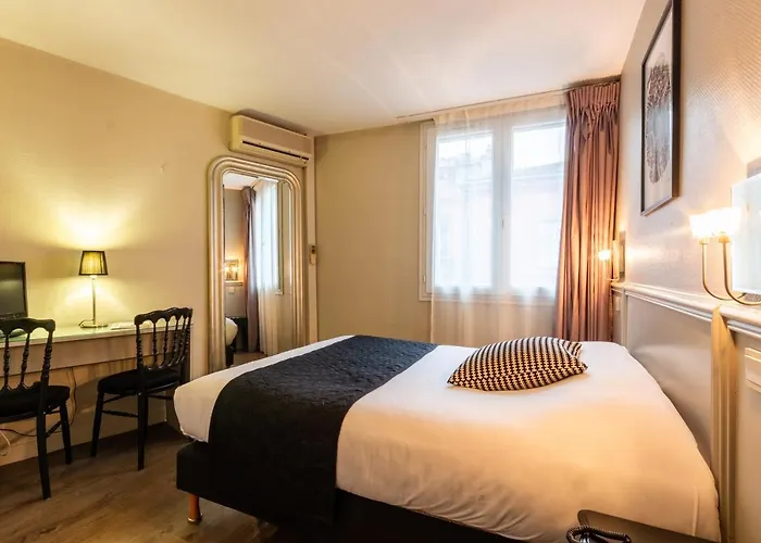 Hotel De France 3*